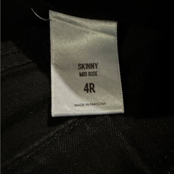 Express Women's Black Denim Skinny Jeans Mid Rise Size 4 - Picture 2 of 4